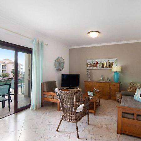 Columbus Beach Apartment Куартейра Екстериор снимка